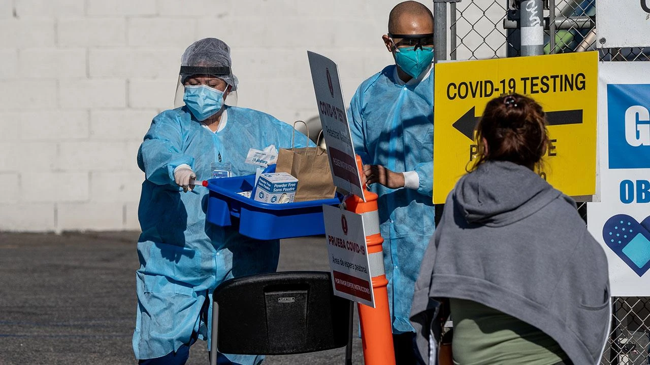 ABD'de günlük vaka sayısında rekor! 24 saatte 441 binden fazla kişi korona oldu